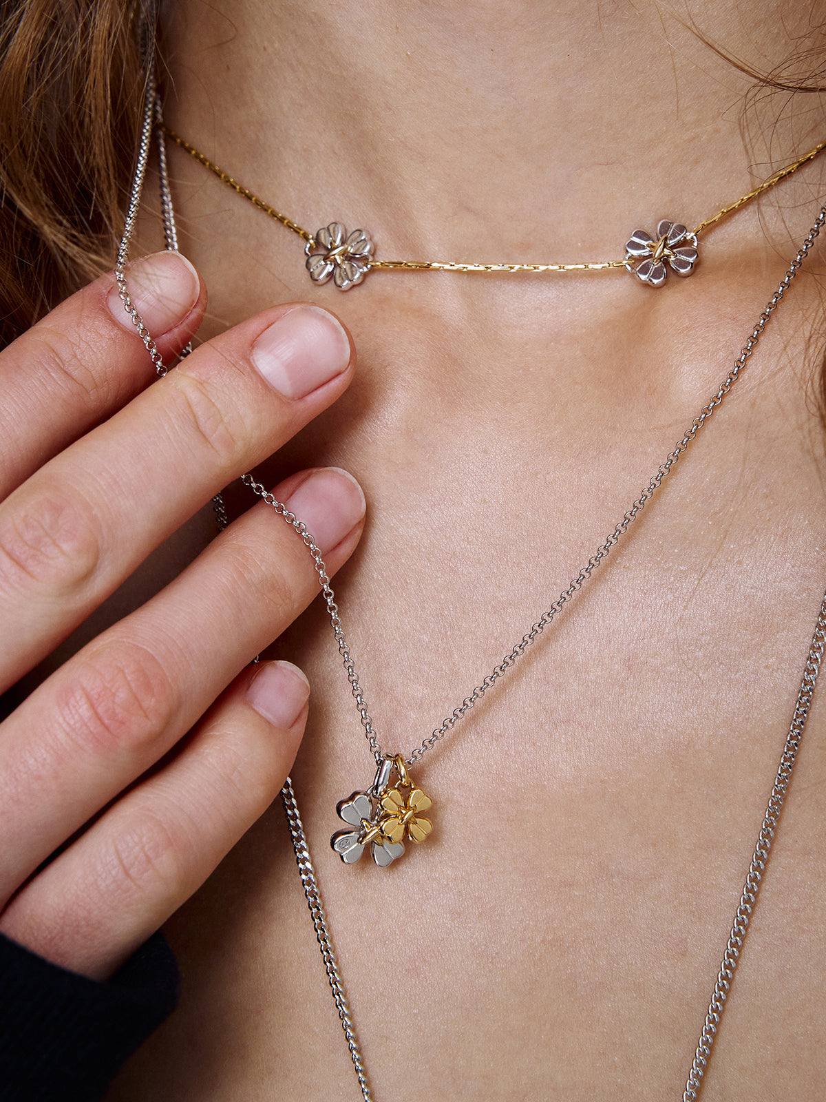 upload_20251030_24FNCV03CBFF_004_Flat Clover 2 Pendant 4.jpg