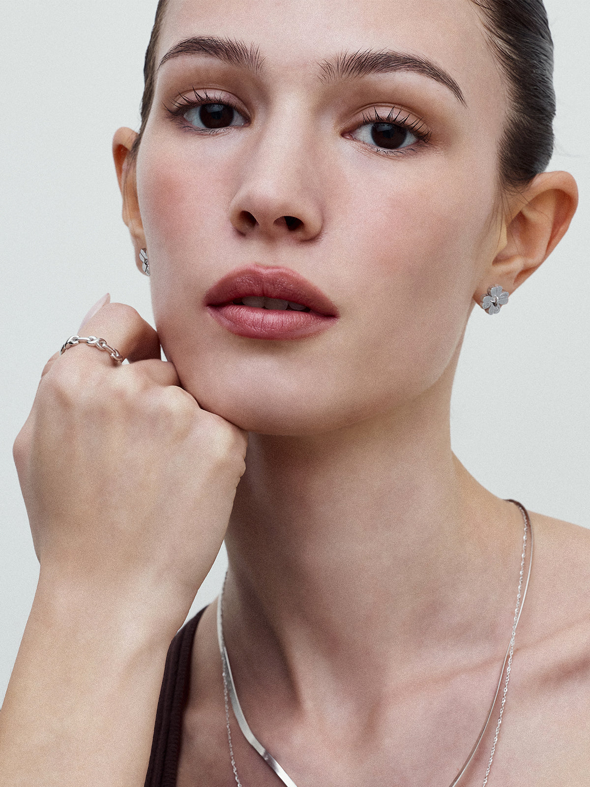 upload_20251030_24FRES02WS13_001_X Row R_S 1.jpg