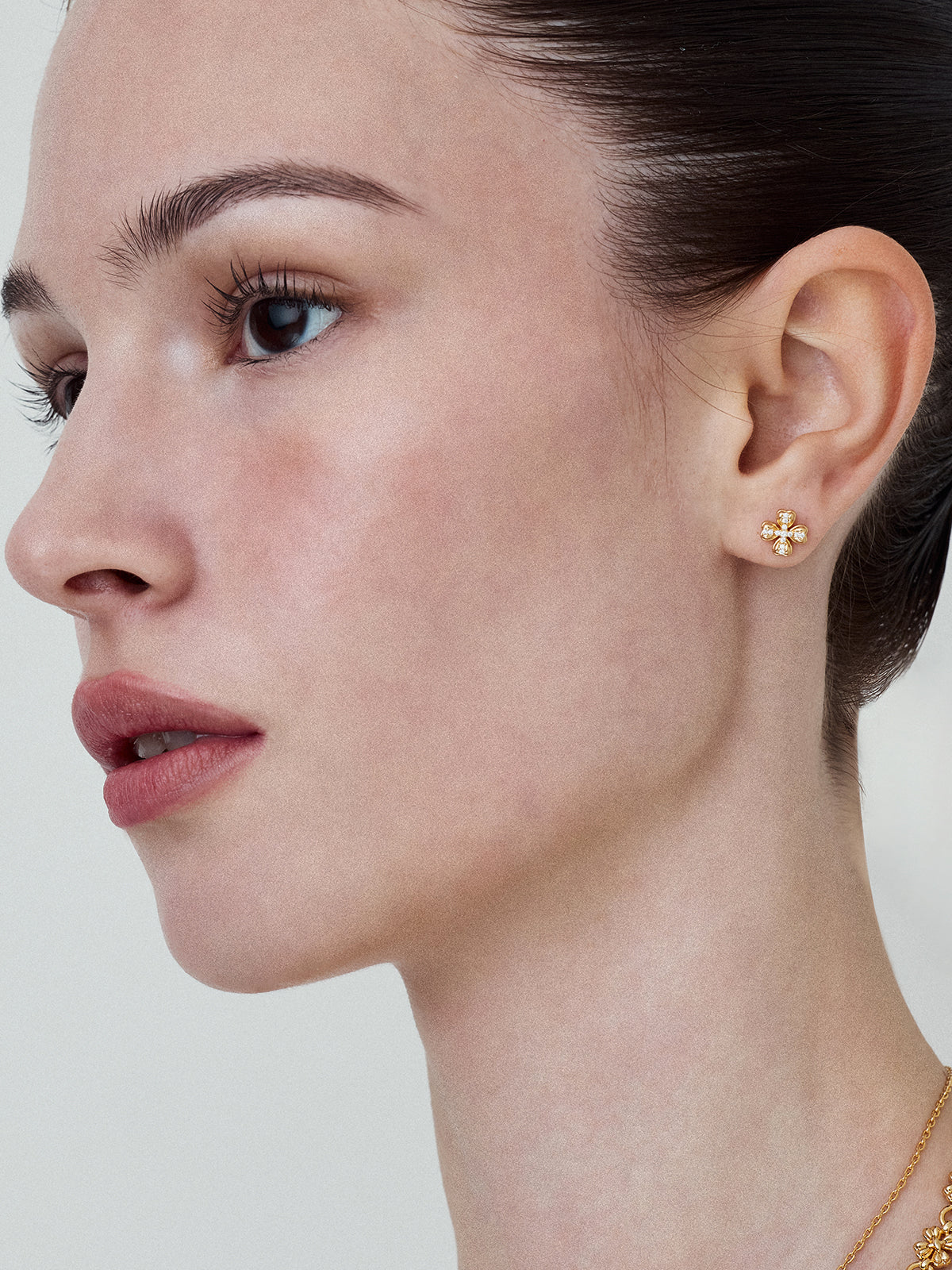 upload_20251030_25SECV01YBFF_002_Lucy Clover Studs 2.jpg