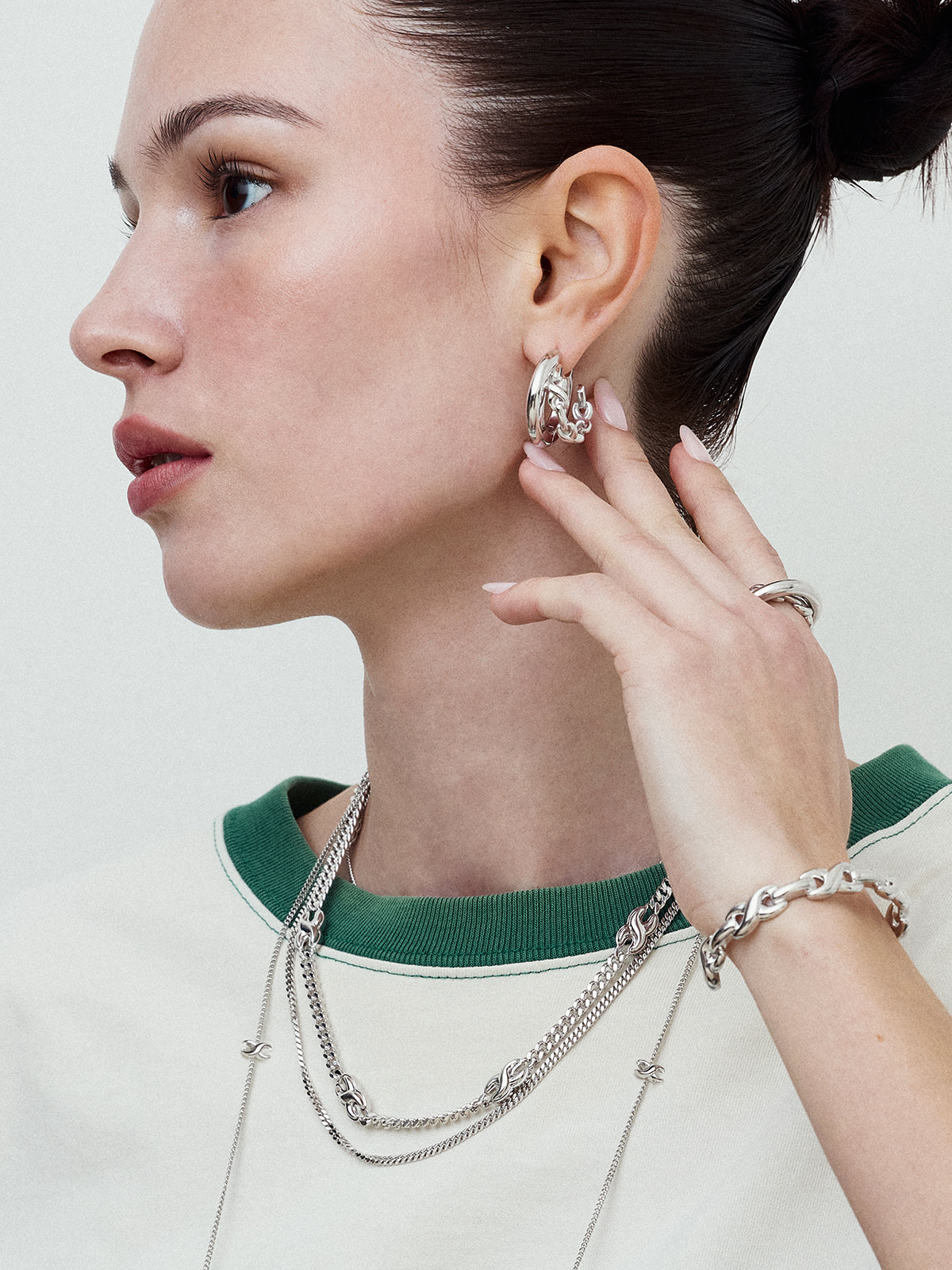 upload_20251030_25SEXW04WBFF_002_X Row 2 Line Hoops 2.jpg