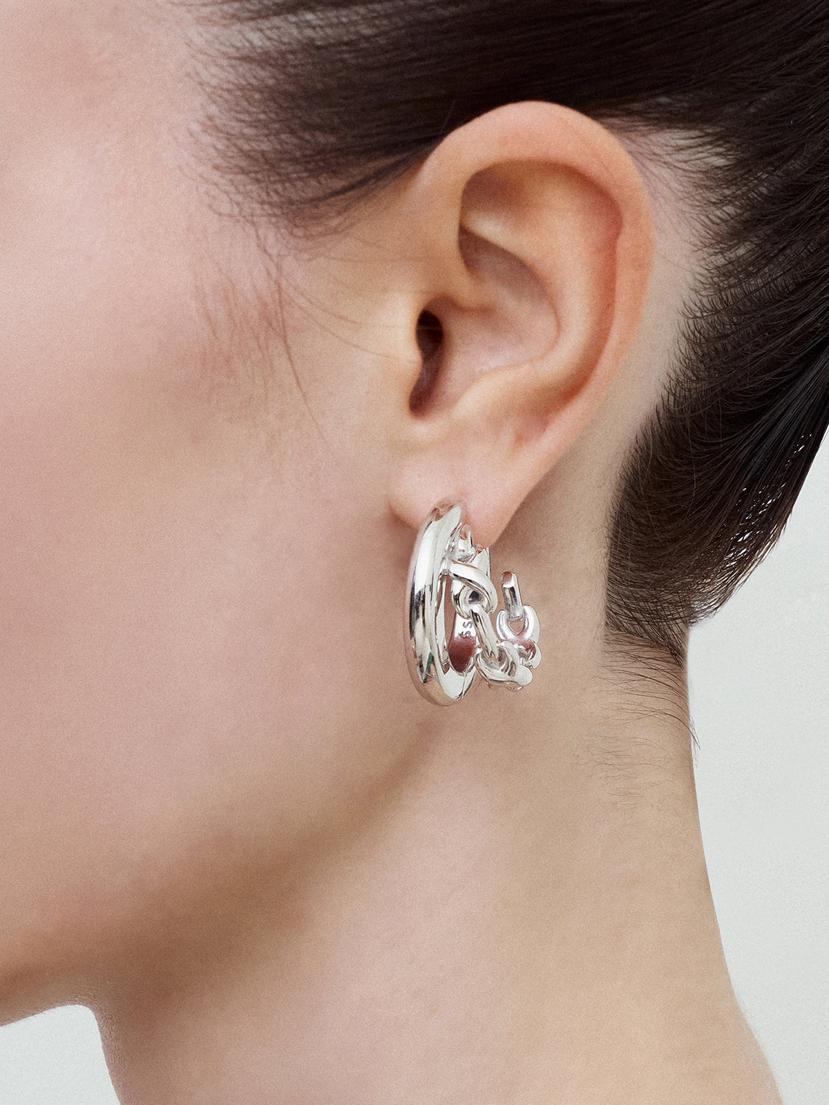 upload_20251030_25SEXW04WBFF_004_X Row 2 Line Hoops 4.jpg