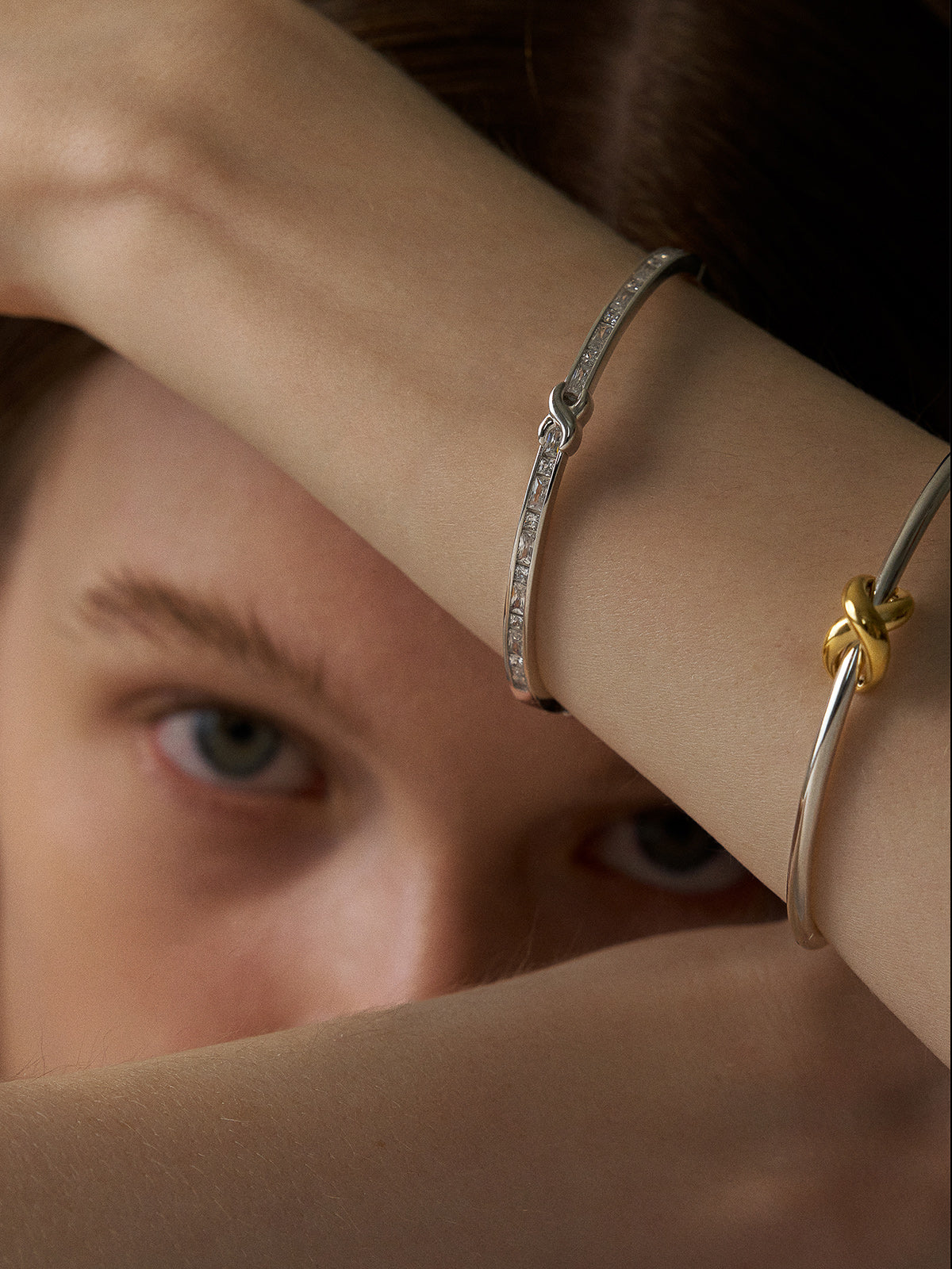 upload_20251030_SS22FBX090WSSSSCZ_002_X Square Bangle 2.jpg