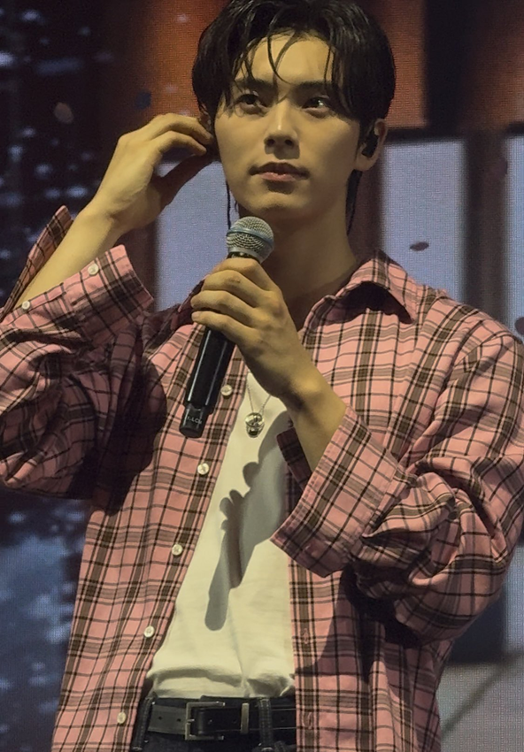 LEE CHAEMIN cover image