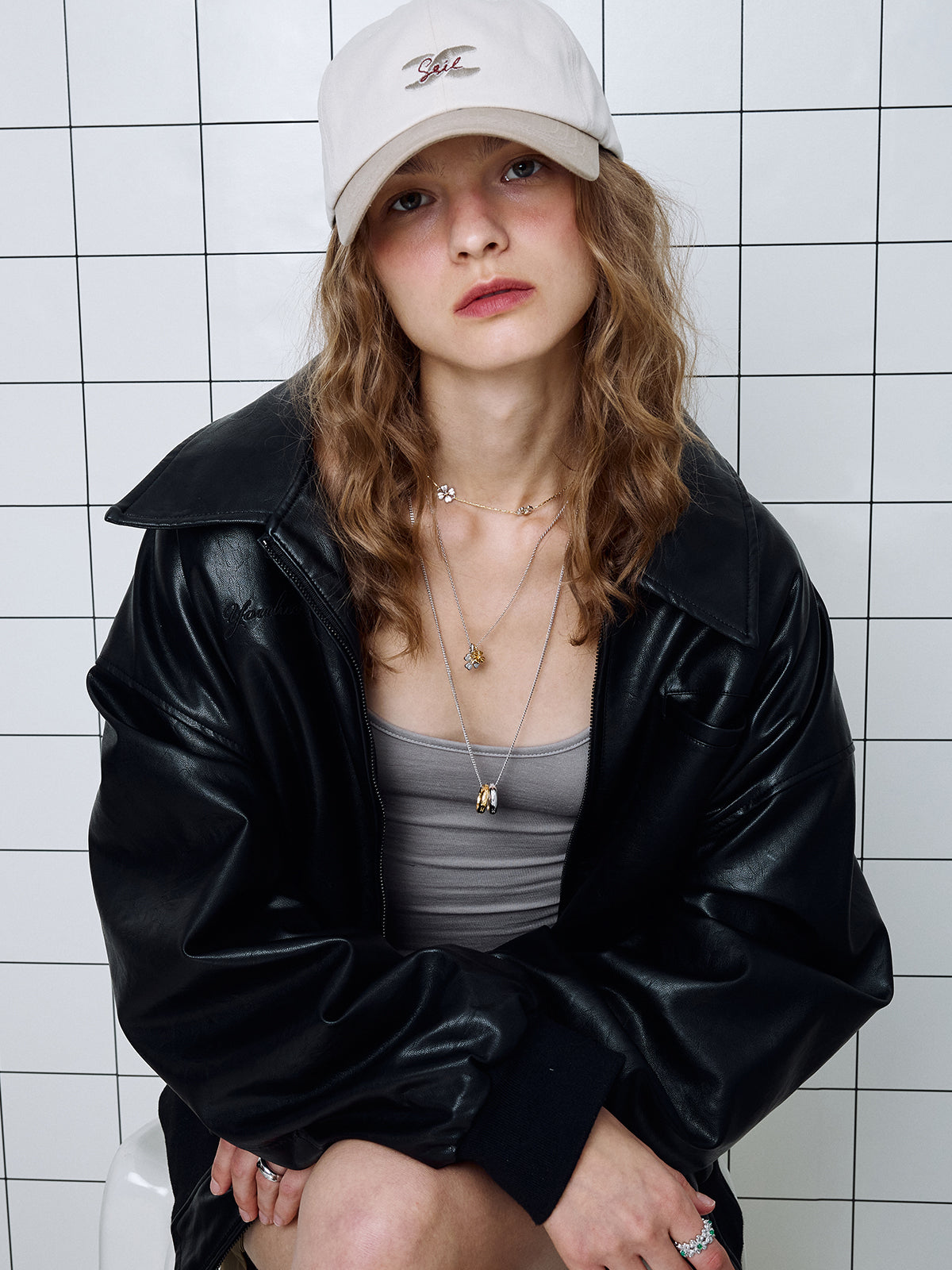 upload_20251030_24FNCV03CBFF_001_Flat Clover 2 Pendant 1.jpg