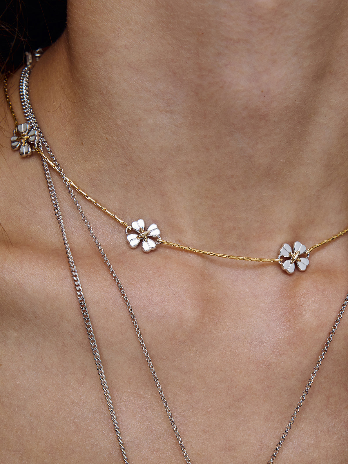 upload_20251030_24FNCV05CBFF_004_Clover Dot Collar 4_1.jpg