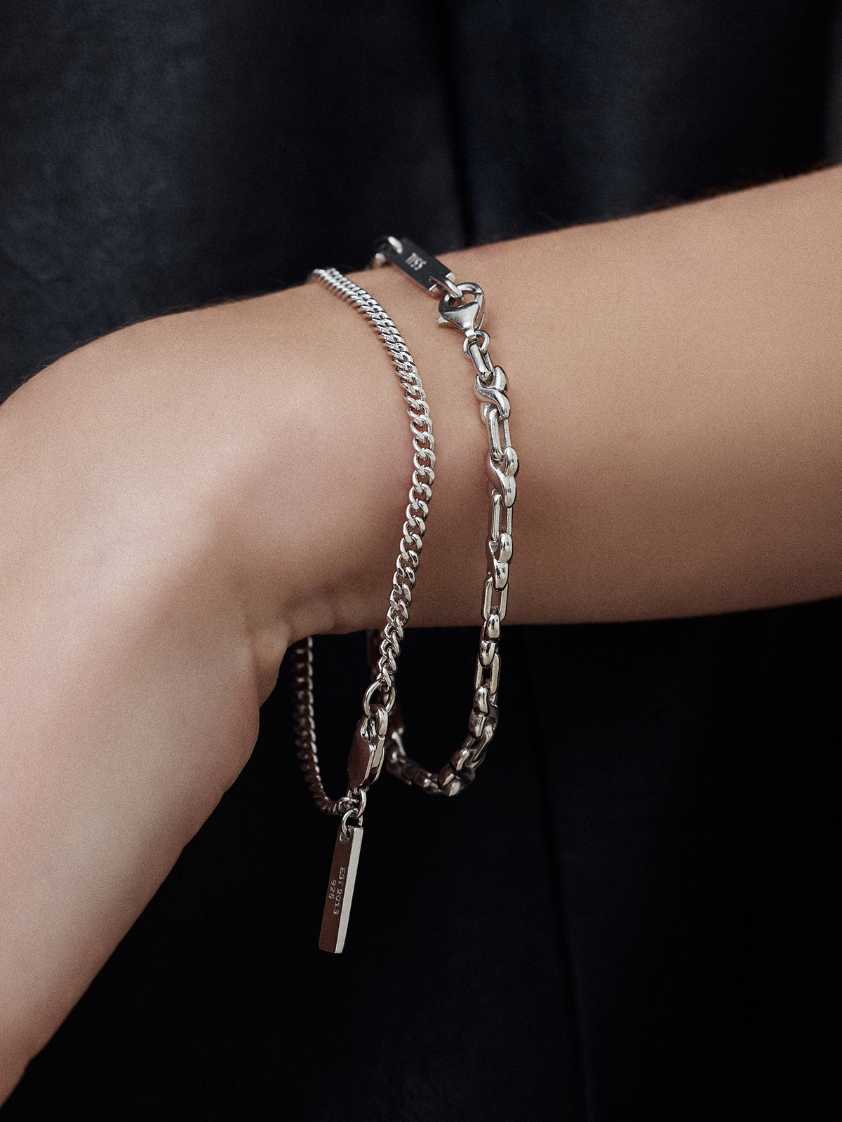 X ROW BRACELET シルバー　未使用　袋付き X ROW BRACELET