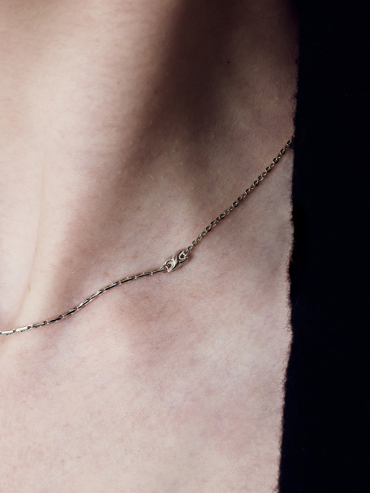 upload_20251030_SS24SNC025WGFFFMT_004_클리어체인 4.jpg