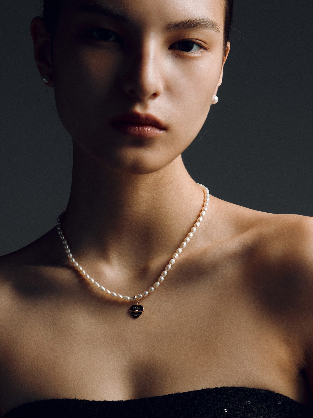 upload_20260217_SS23SNP038Y4FFFPP_003_Classique Pearl Collar 본문2.jpg