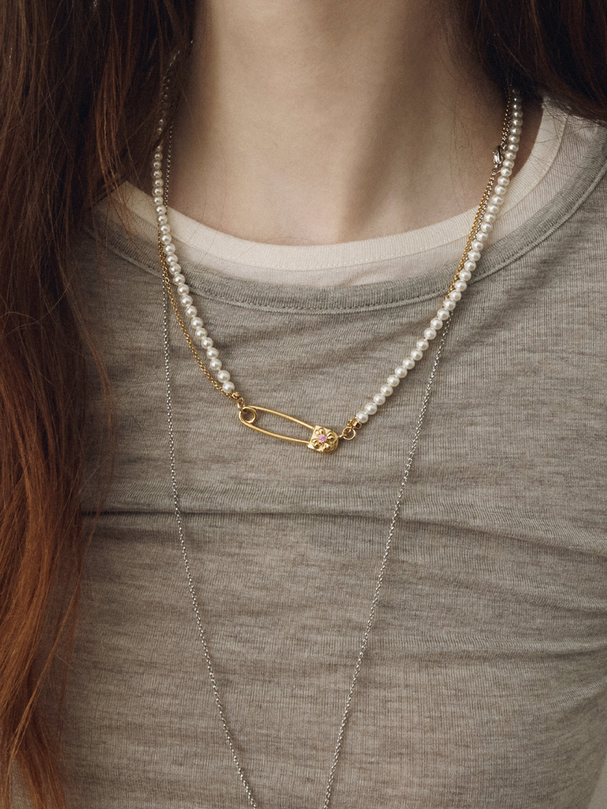 upload_20260426_26SNSF02YBFF_003_SAFETY PIN PEARL CHOKER_4.jpg