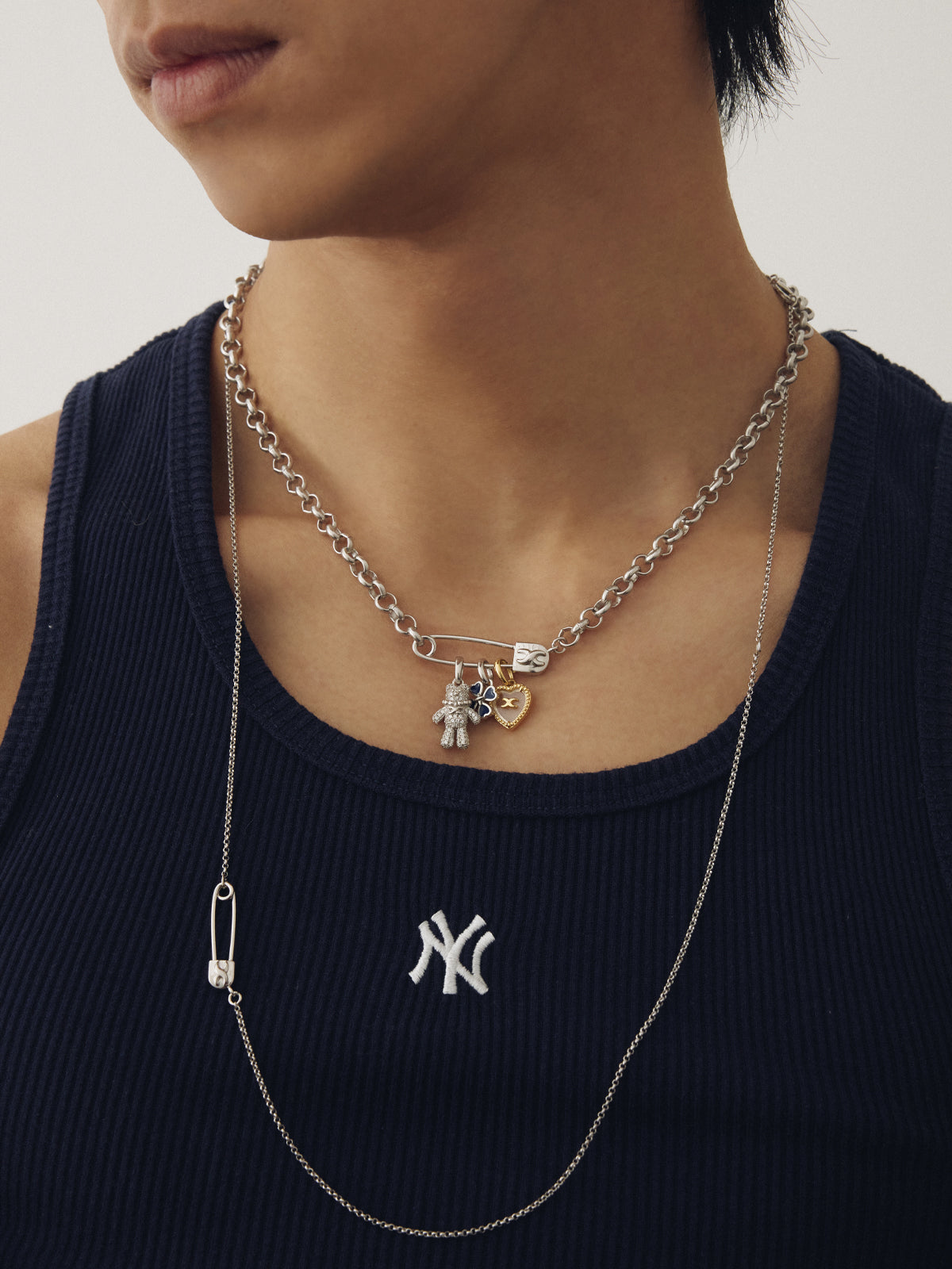 upload_20260426_26SPHR11WBFF_003_BLACK HEART CHARM 4.jpg